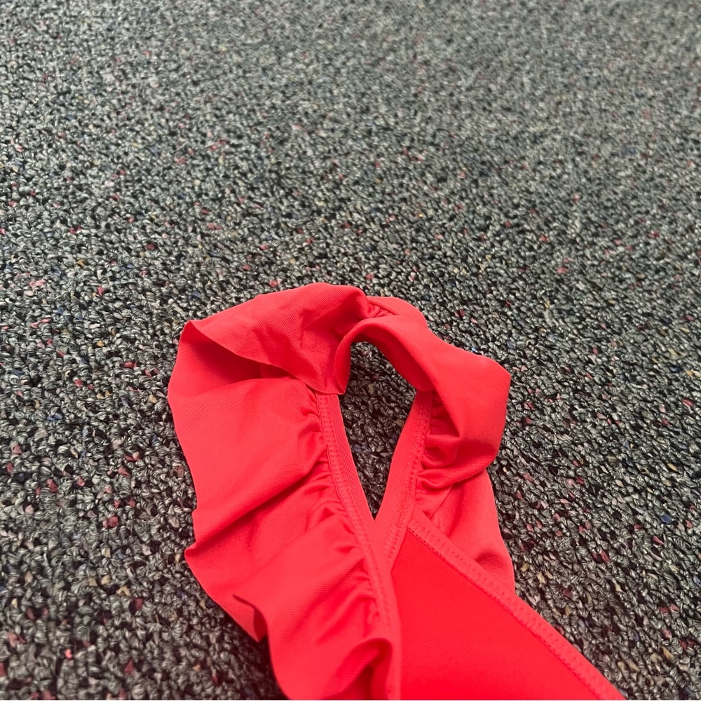 H&M Red Ruffle Shoulder Triangle Bikini Top Casual Flirty Swimwear Bathing Suit - Picture 6 of 12